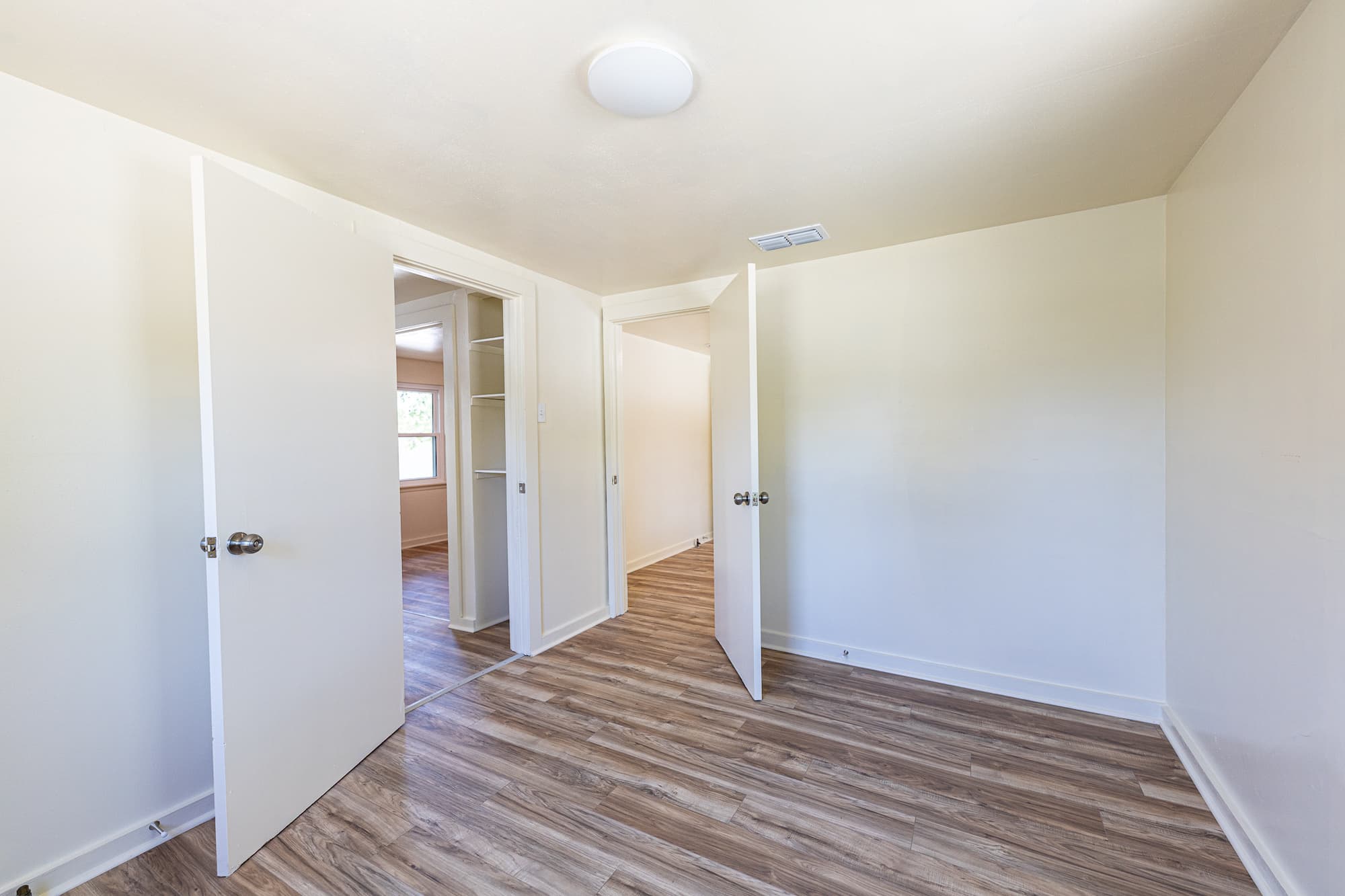 200 Bowie St., Hallettsville — public listing photo 20