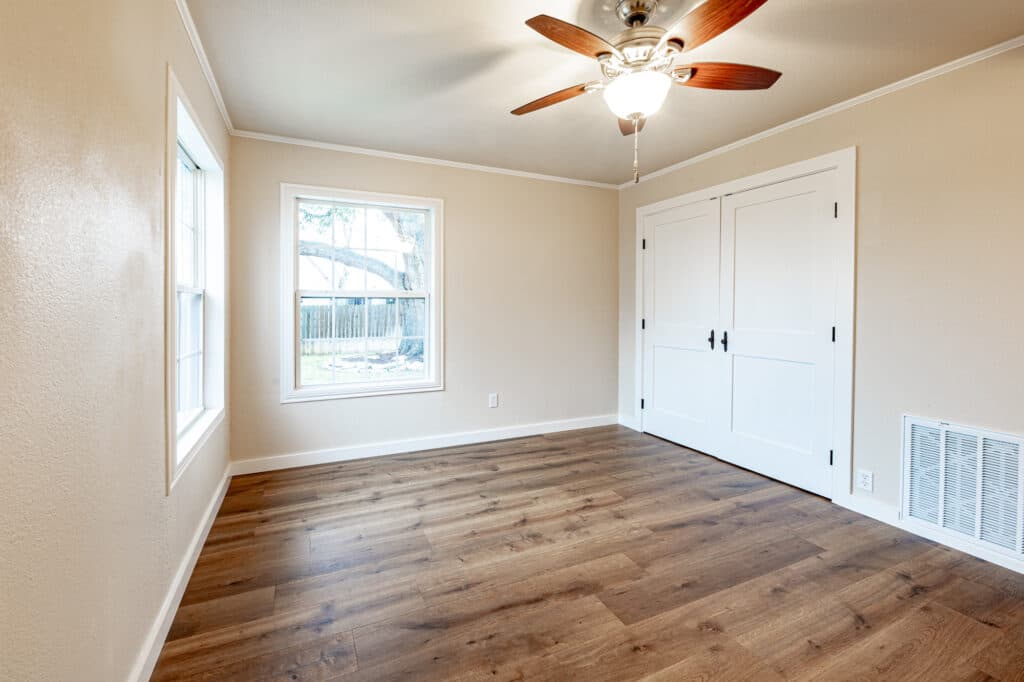 203 W. Bozka, St, Shiner TX 77984 — public listing photo 15
