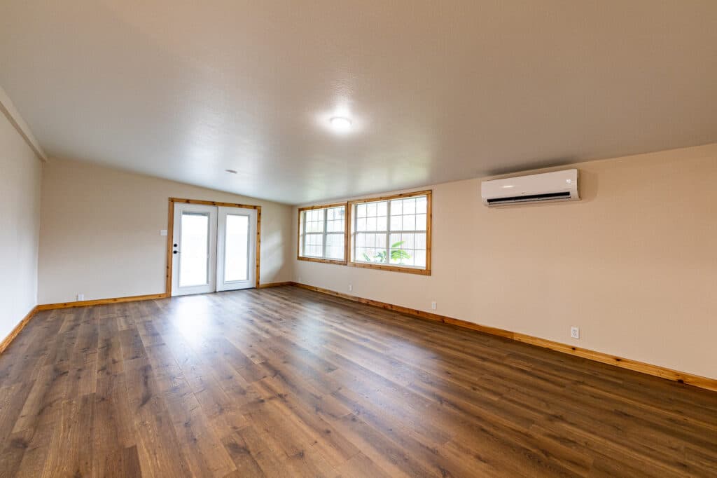 203 W. Bozka, St, Shiner TX 77984 — public listing photo 18
