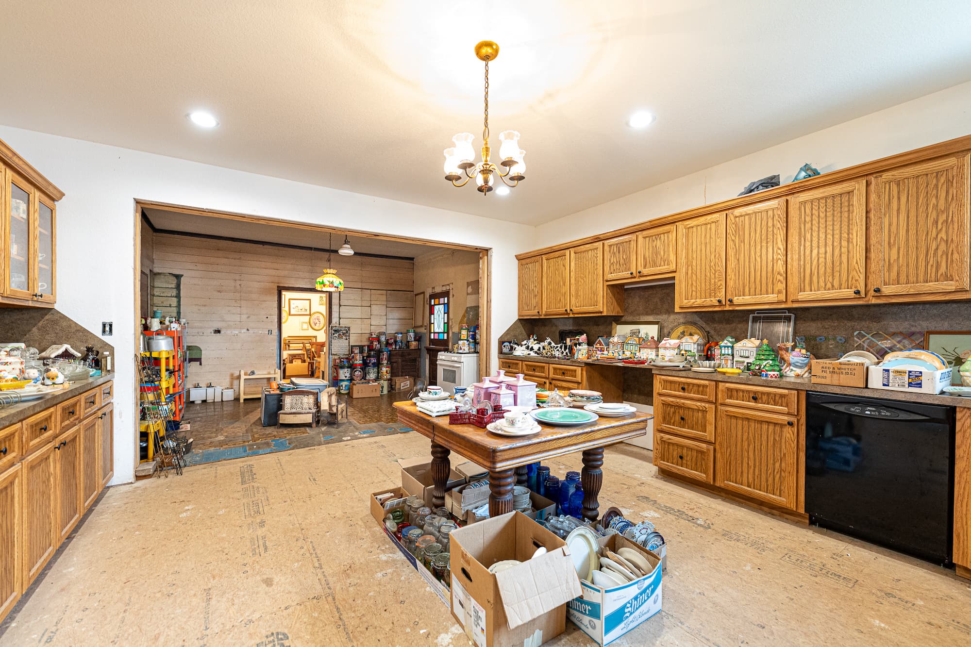 204 Ave F, Shiner TX 77984 — public listing photo 10