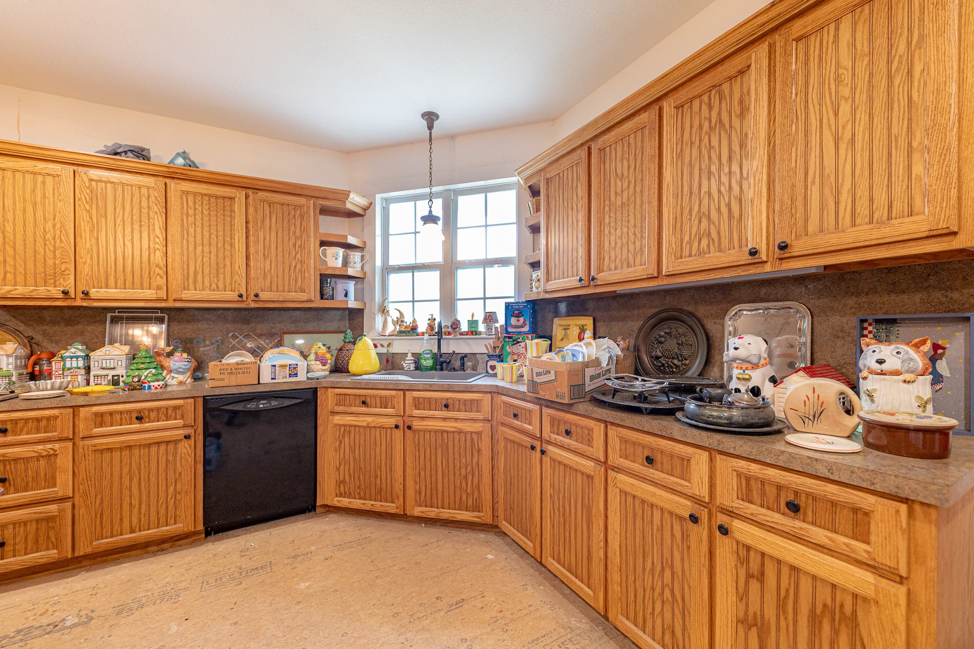 204 Ave F, Shiner TX 77984 — public listing photo 11