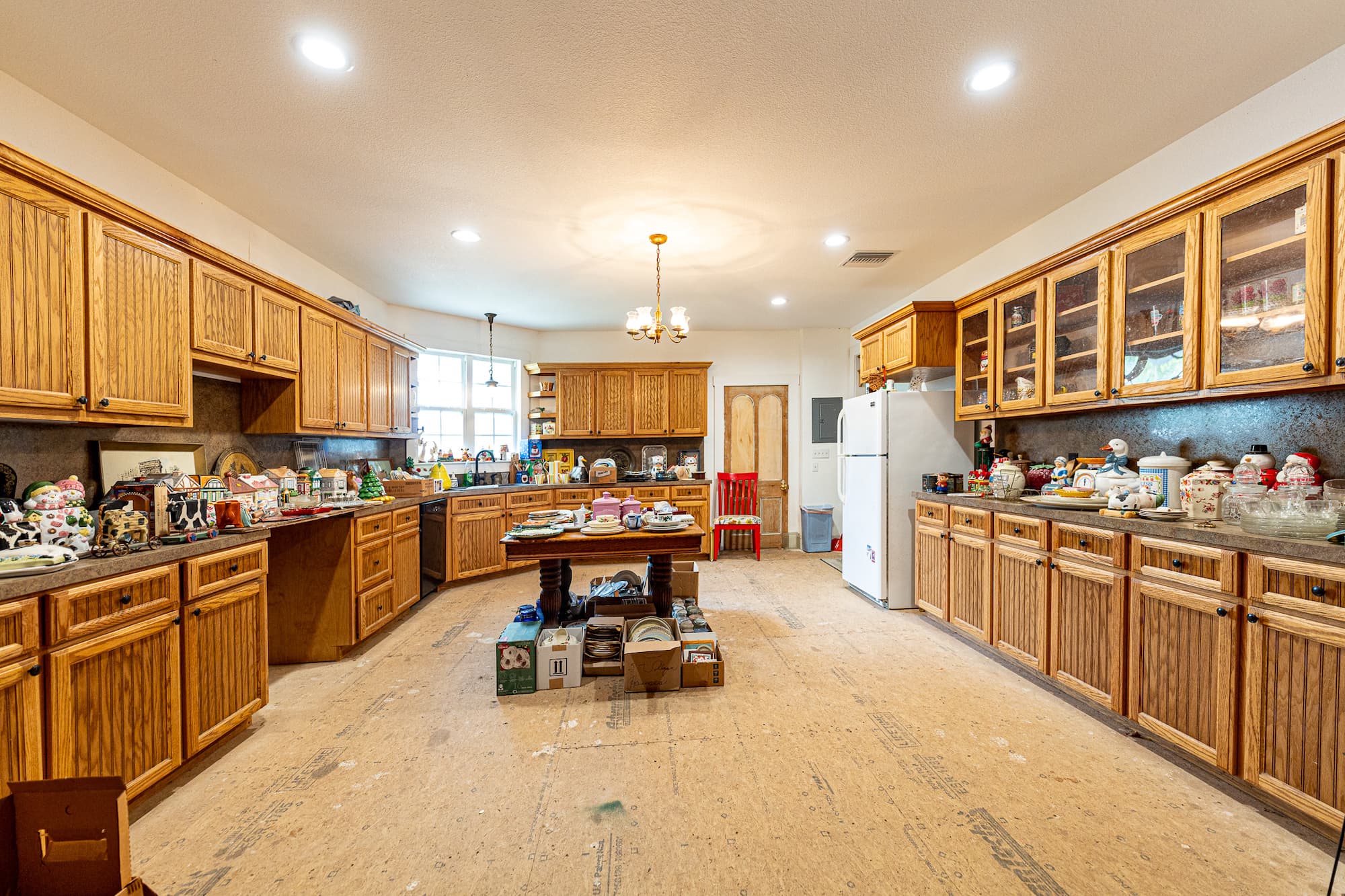 204 Ave F, Shiner TX 77984 — public listing photo 12