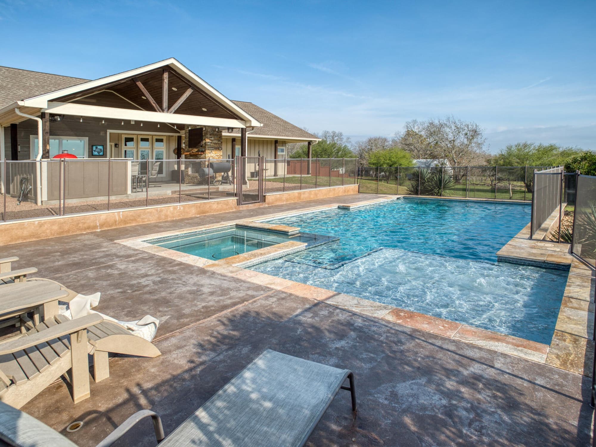 205 S Avenue D, Shiner — public listing photo 35