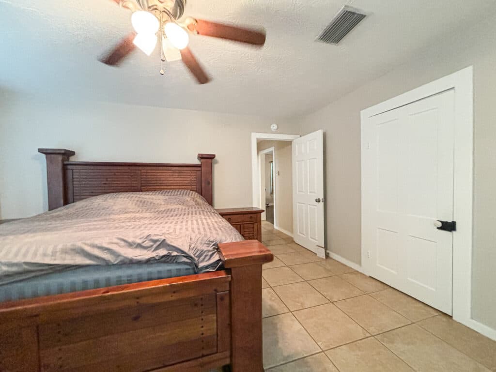 209 S. Ave F, Shiner — public listing photo 6