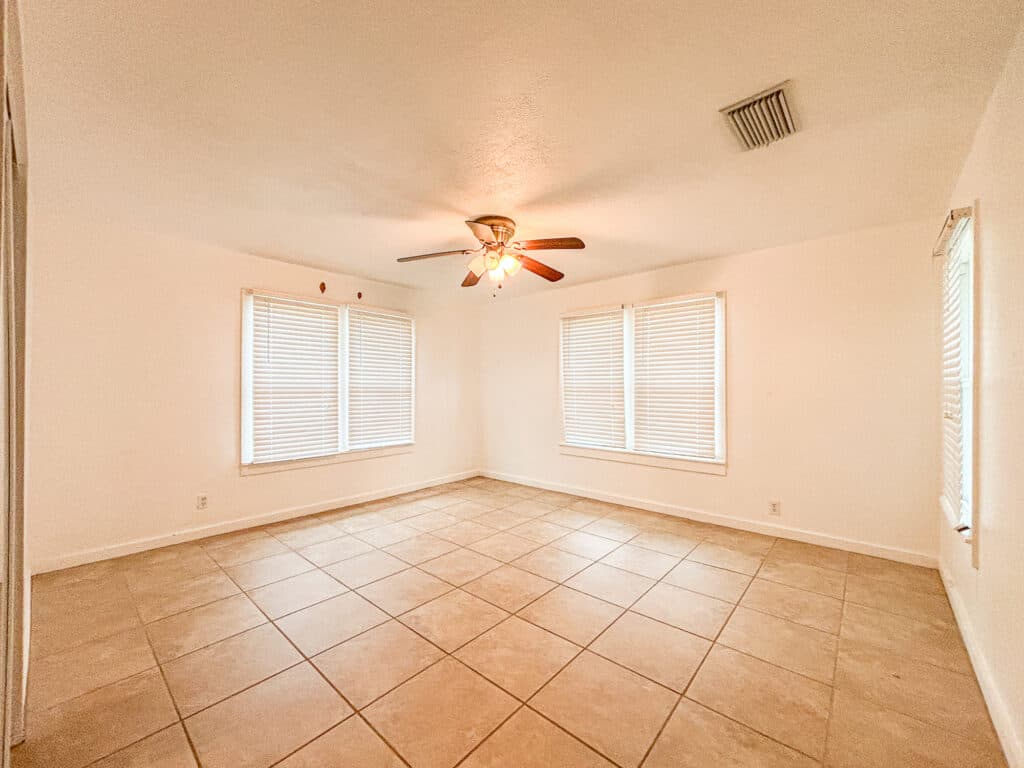 209 S. Ave F, Shiner — public listing photo 8