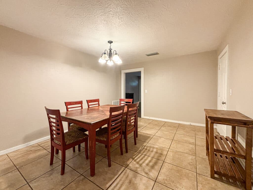 209 S. Ave F, Shiner — public listing photo 10
