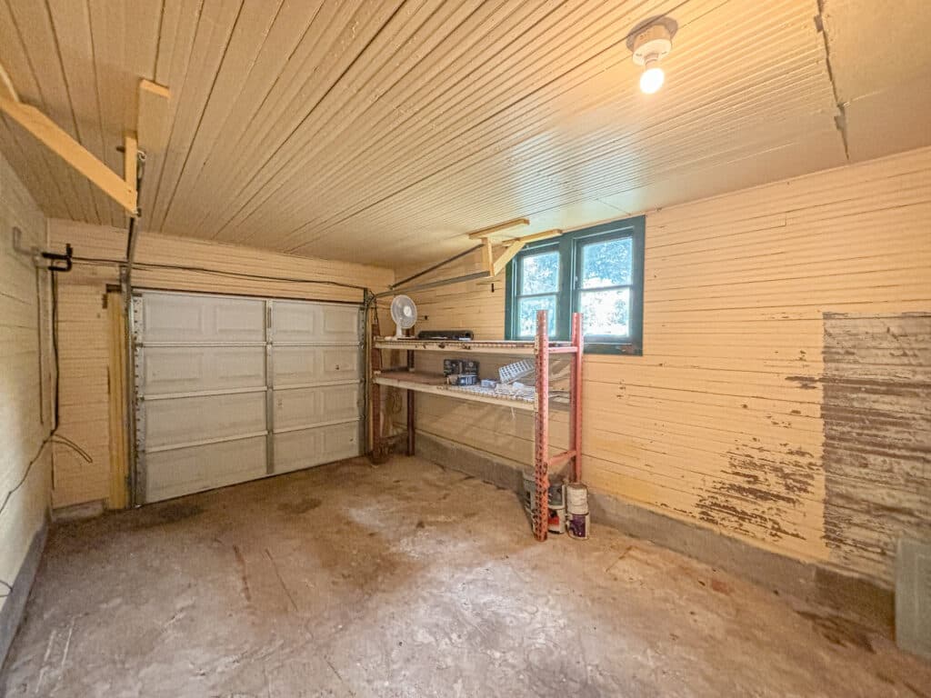 209 S. Ave F, Shiner — public listing photo 13
