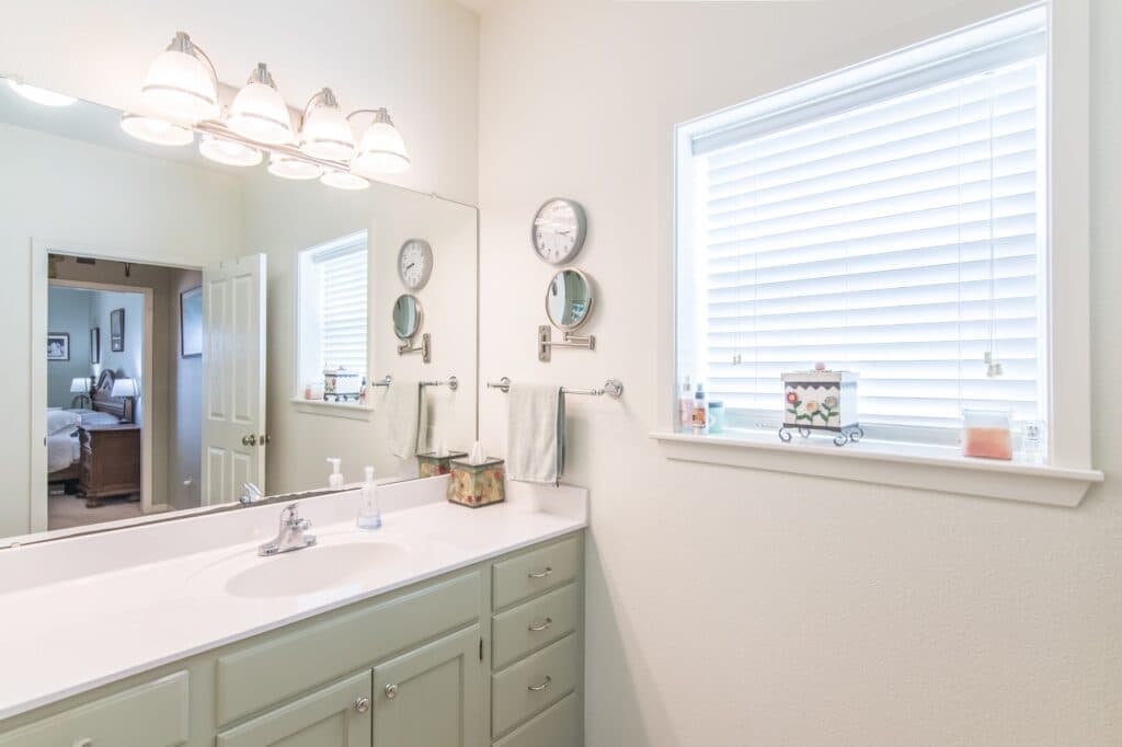 211 CR 317, Yoakum — public listing photo 15