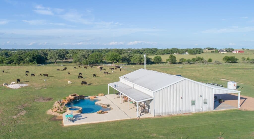 211 CR 317, Yoakum — public listing photo 25