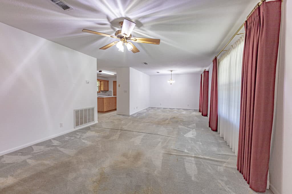 216 Montana Dr., Shiner Texas — public listing photo 7