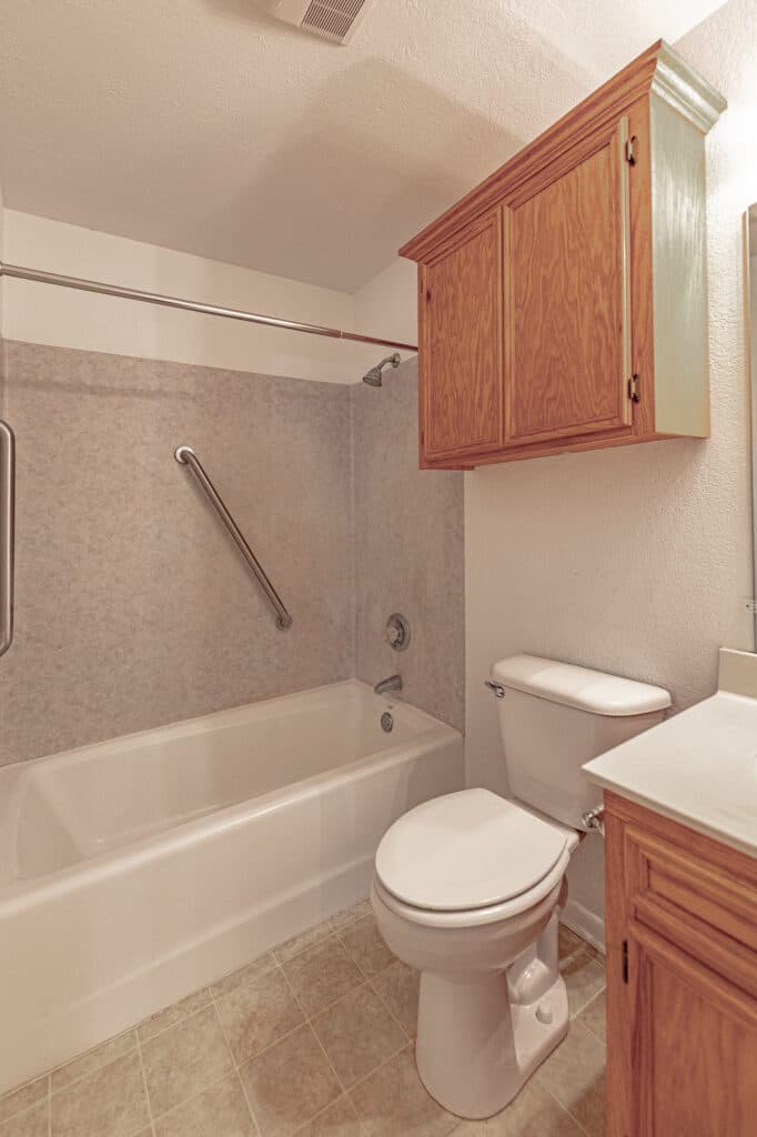216 Montana Dr., Shiner Texas — public listing photo 17