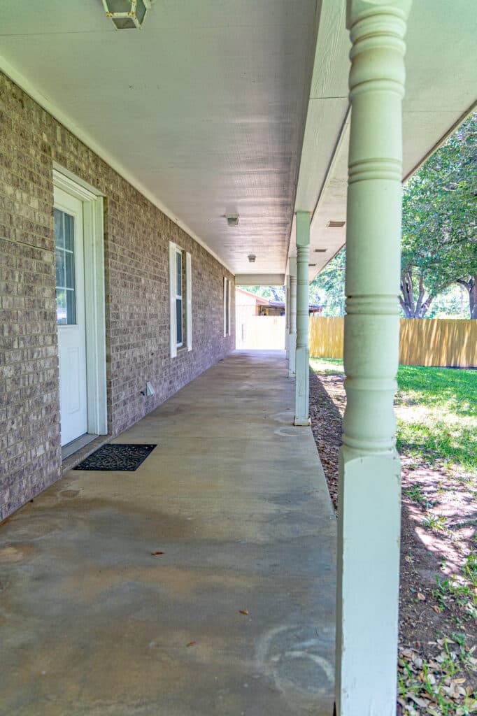 216 Montana Dr., Shiner Texas — public listing photo 26