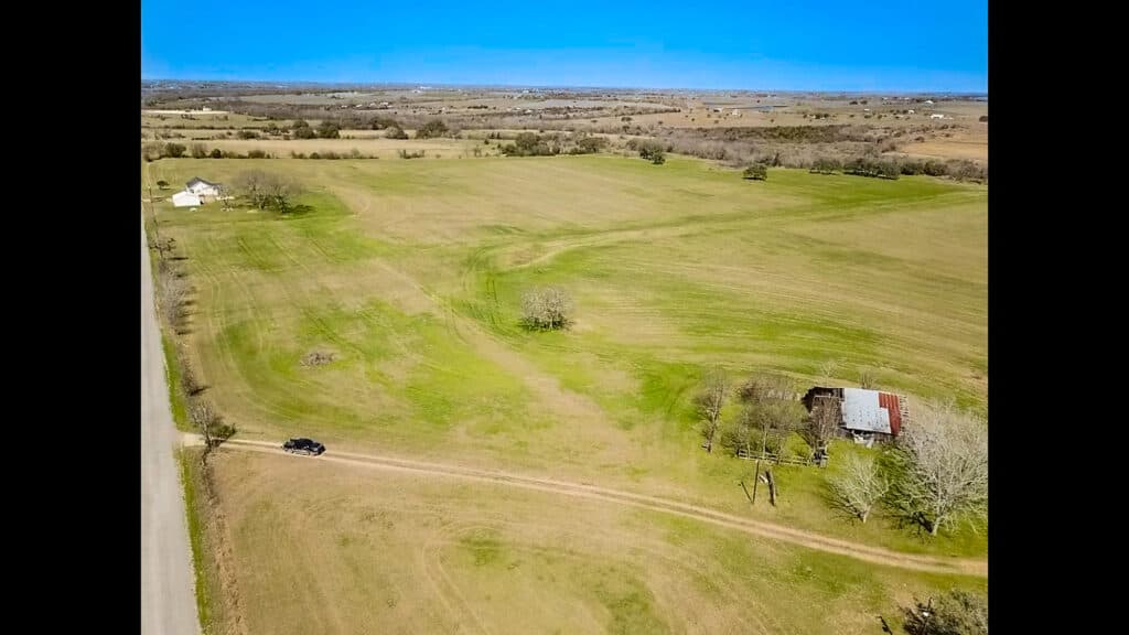 2168 CR 320, Shiner, TX 77984 — public listing photo 21