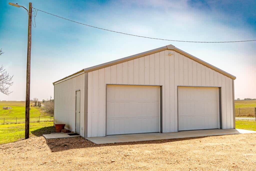 2168 CR 320, Shiner, TX 77984 — public listing photo 54