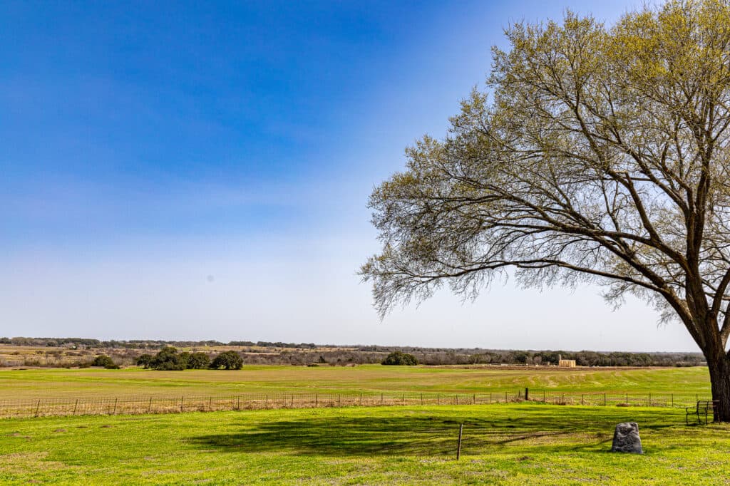 2168 CR 320, Shiner, TX 77984 — public listing photo 56