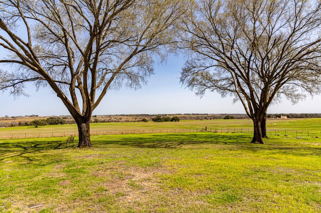 2168 CR 320, Shiner, TX 77984 — public listing photo 57