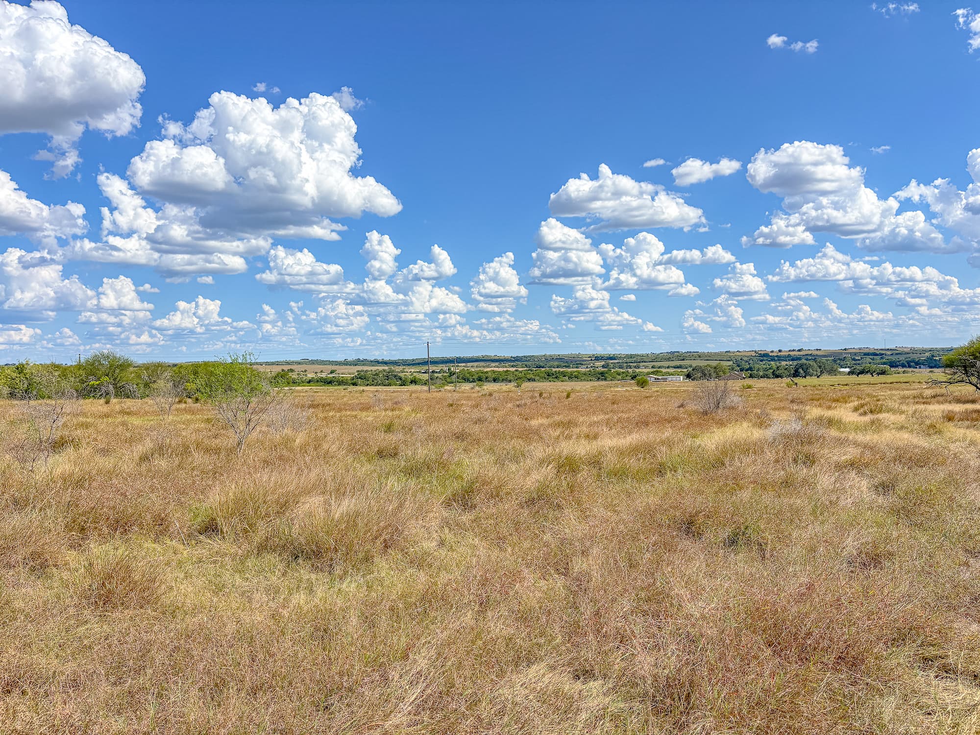 2181 C R 374, Shiner TX 77984 — public listing photo 17