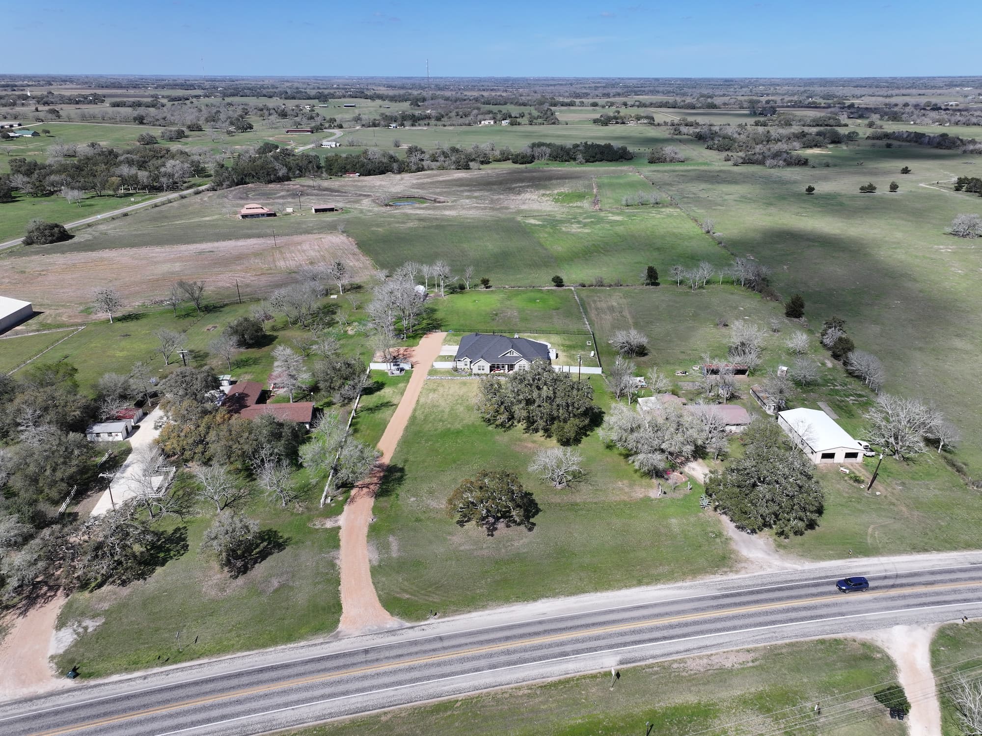 2244 W. US Highway 90a, Hallettsville, Texas — public listing photo 4