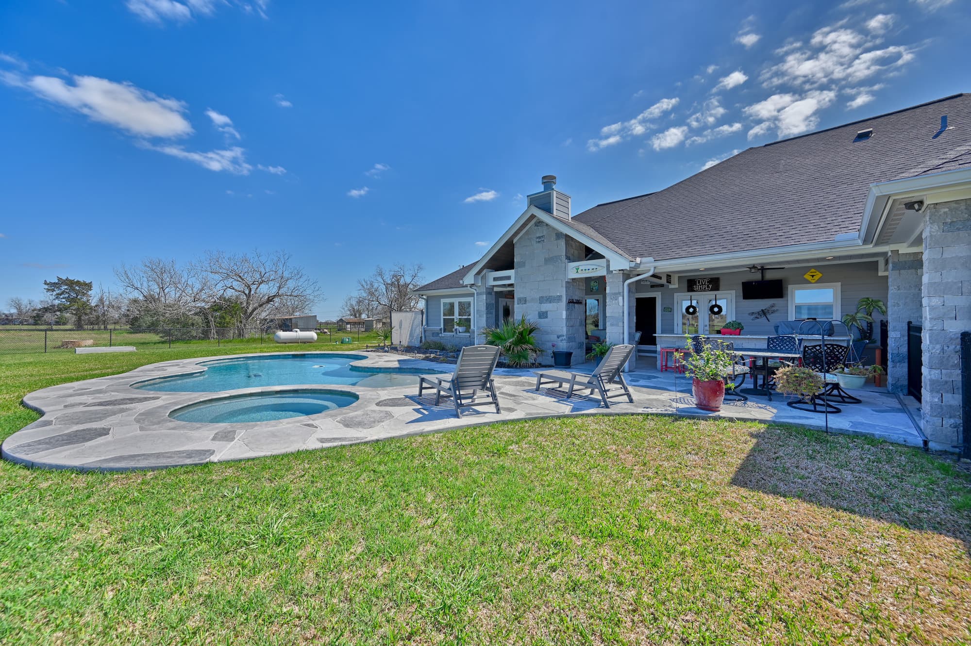 2244 W. US Highway 90a, Hallettsville, Texas — public listing photo 30