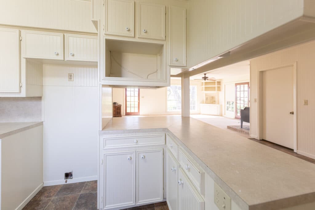 2272 US Hwy 90a, Hallettsville, TX 77964 — public listing photo 9