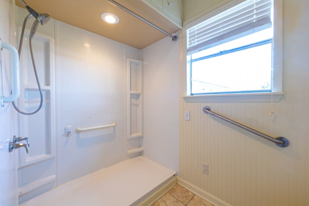 2272 US Hwy 90a, Hallettsville, TX 77964 — public listing photo 14