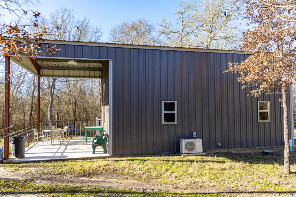 2915 CR 354, Gonzales, TX — public listing photo 18