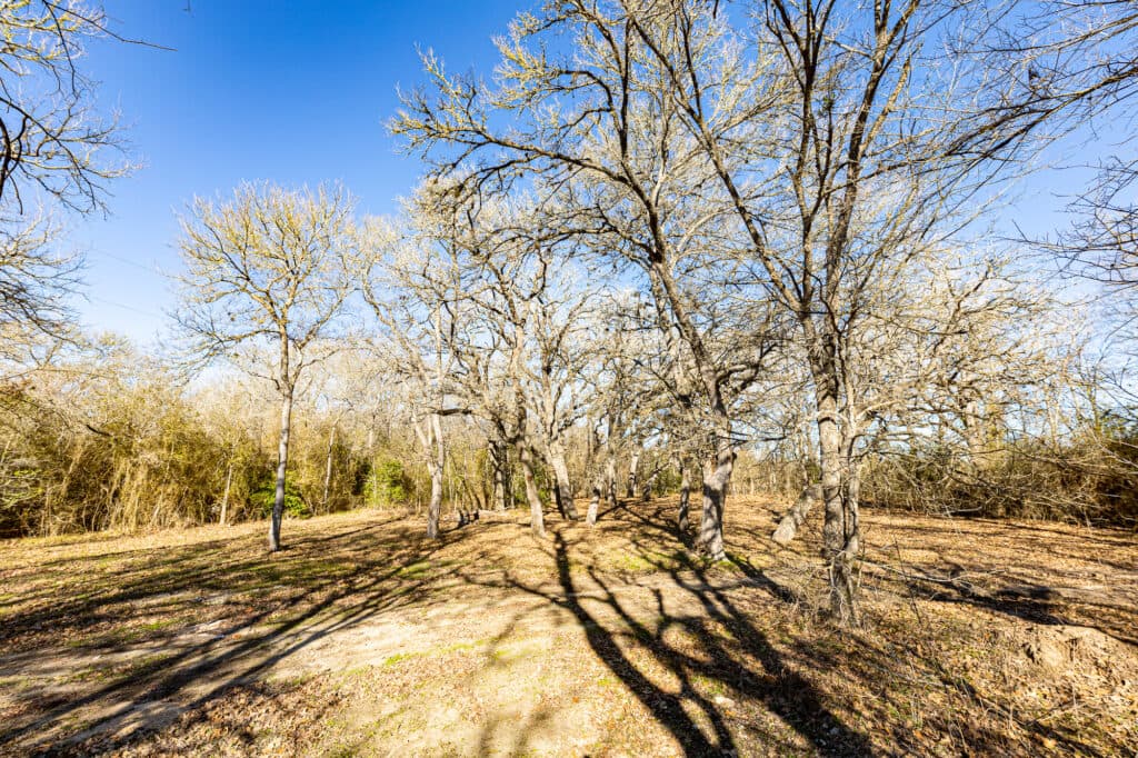 2915 CR 354, Gonzales, TX — public listing photo 37
