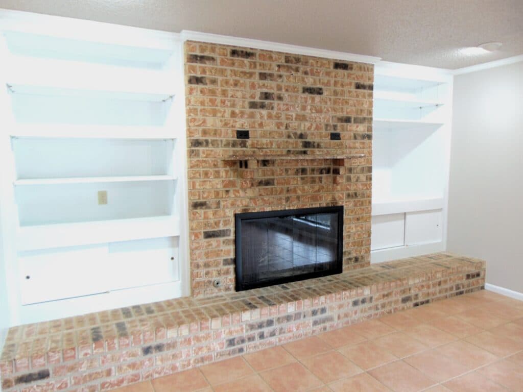 306 N Ave G, Shiner — public listing photo 10