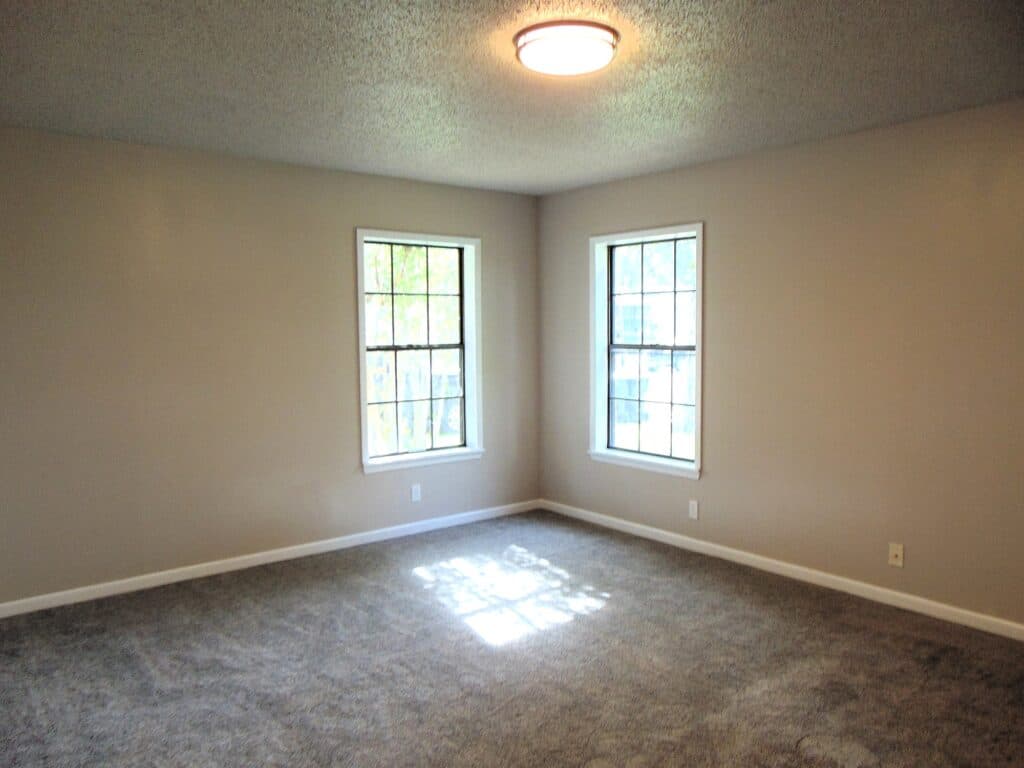 306 N Ave G, Shiner — public listing photo 14