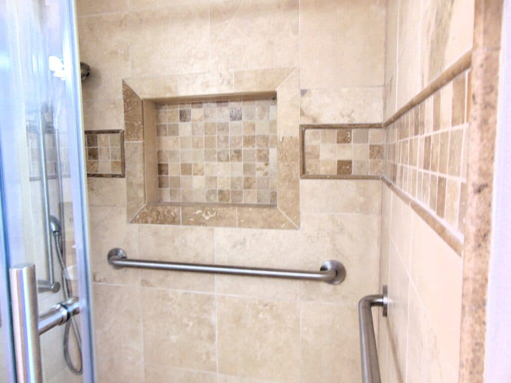 306 N Ave G, Shiner — public listing photo 17