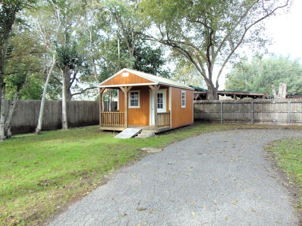 306 N Ave G, Shiner — public listing photo 27