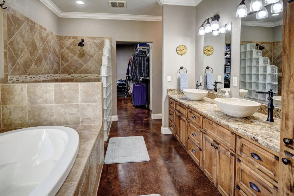 321 CR 351a, Shiner Tx — public listing photo 19