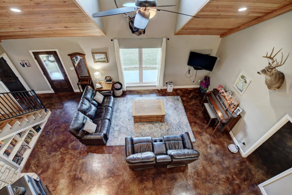 321 CR 351a, Shiner Tx — public listing photo 26