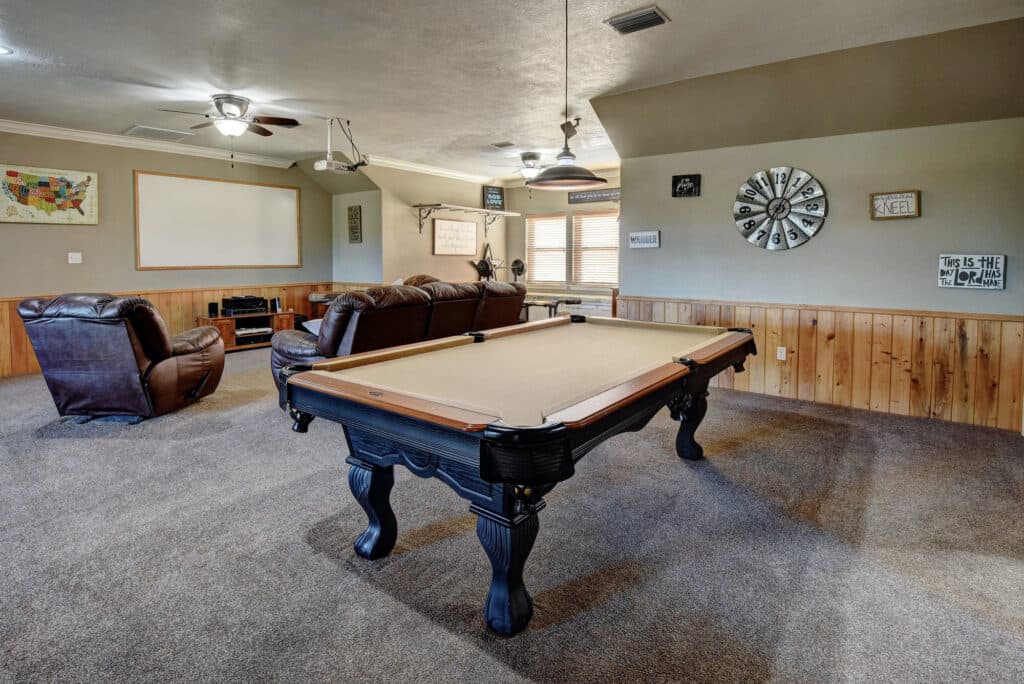 321 CR 351a, Shiner Tx — public listing photo 27