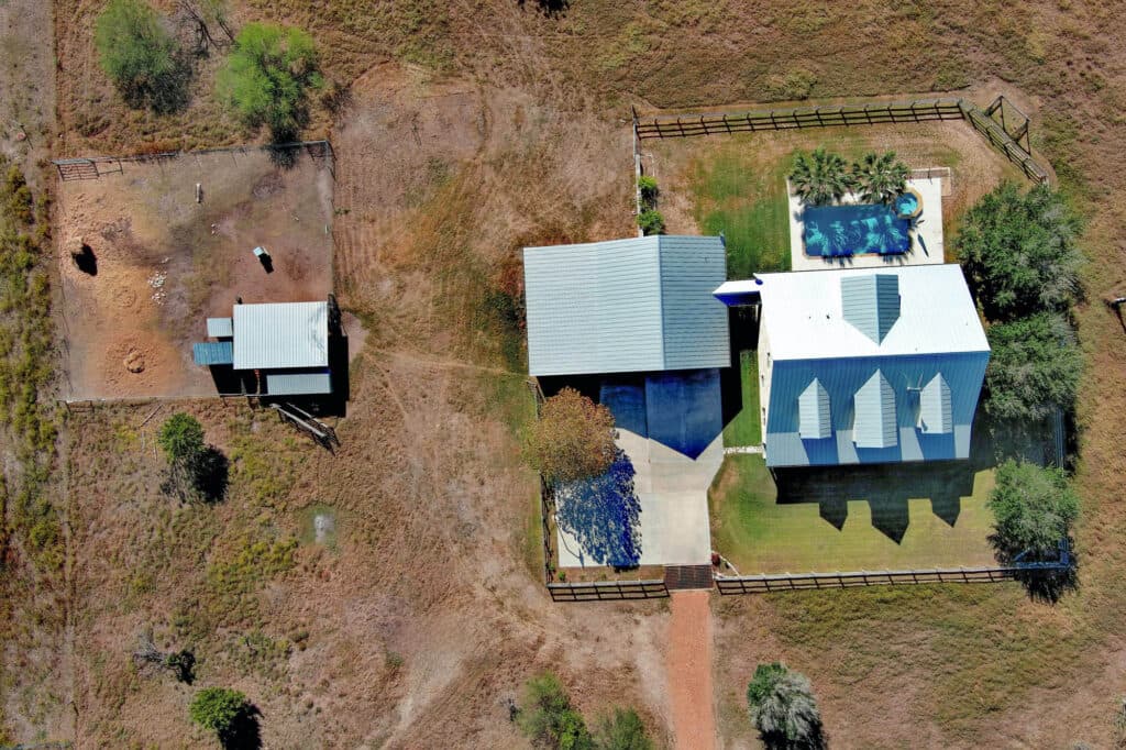 321 CR 351a, Shiner Tx — public listing photo 39