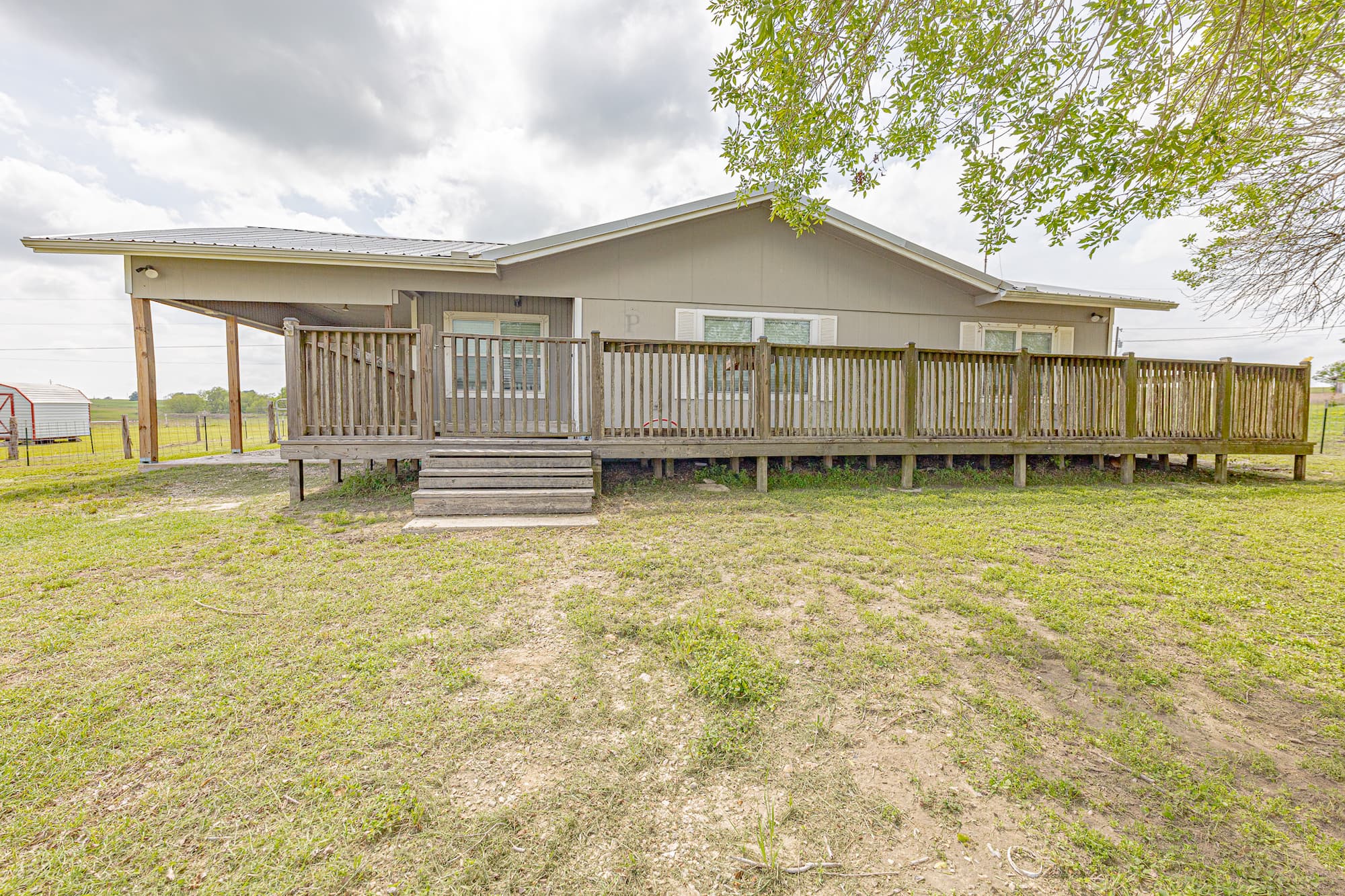 3300 State Highway 95, Shiner, Texas 77984 — public listing photo 2