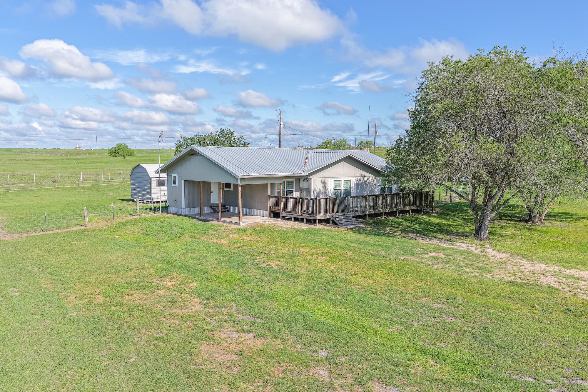 3300 State Highway 95, Shiner, Texas 77984 — public listing photo 3