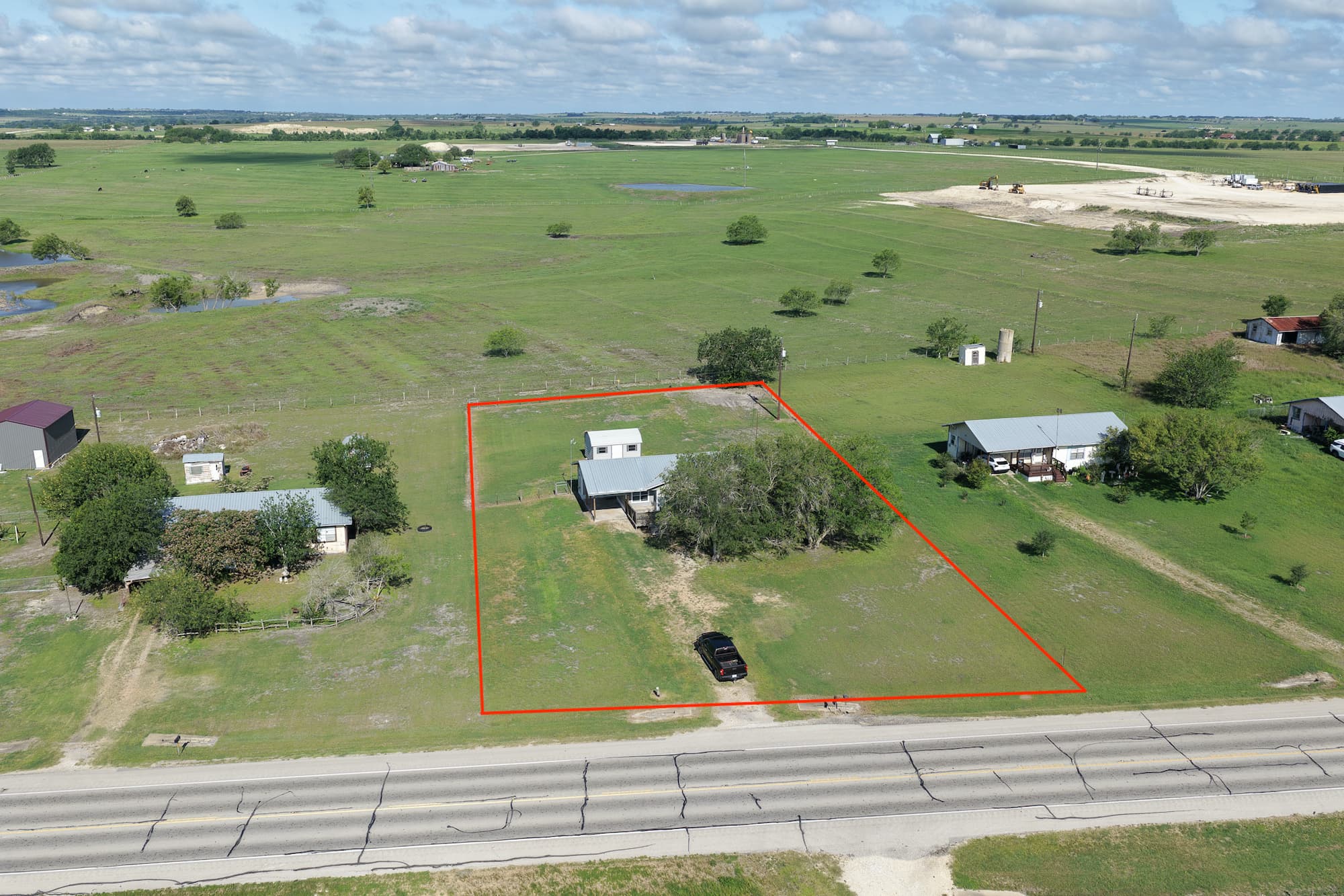 3300 State Highway 95, Shiner, Texas 77984 — public listing photo 5