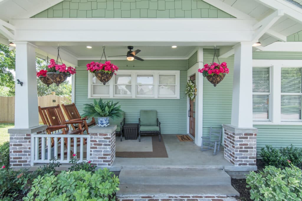 410 N Ave D, Shiner — public listing photo 3