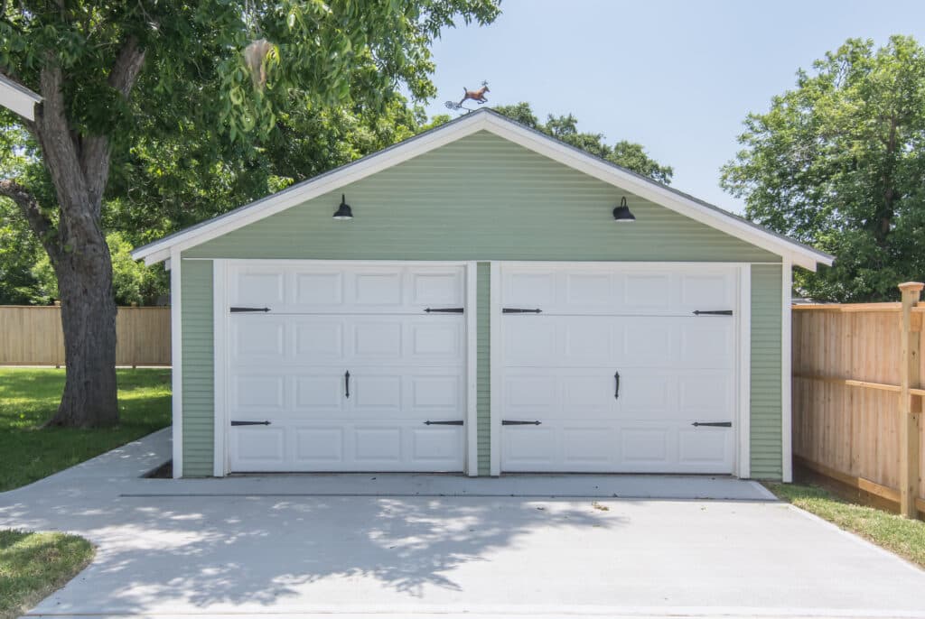 410 N Ave D, Shiner — public listing photo 8