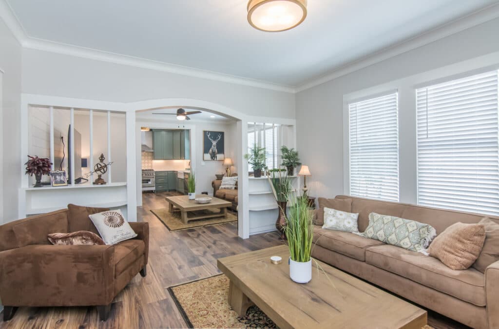 410 N Ave D, Shiner — public listing photo 9