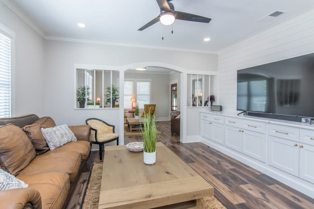 410 N Ave D, Shiner — public listing photo 12