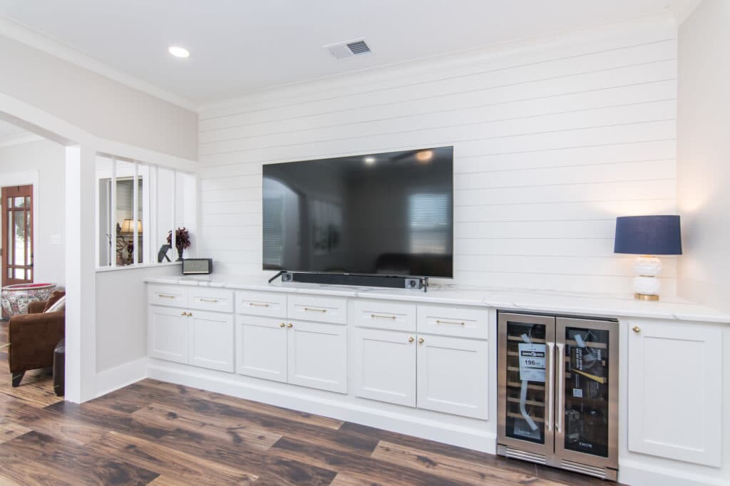 410 N Ave D, Shiner — public listing photo 13