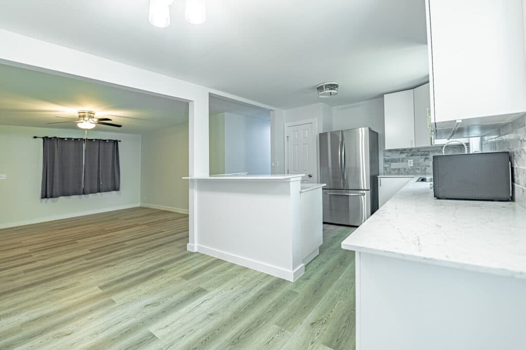 421 W. Runk St., Shiner, TX — public listing photo 6