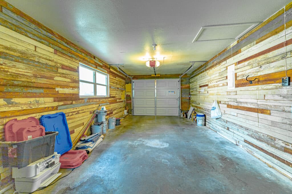 421 W. Runk St., Shiner, TX — public listing photo 14