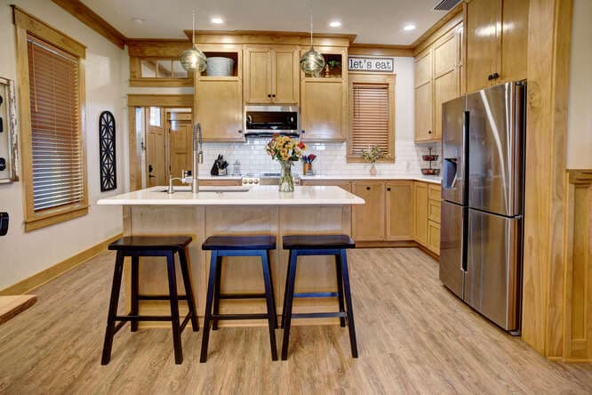 509 E. Wendel Street, Shiner, TX 77984 — public listing photo 8