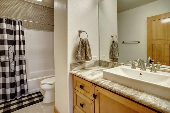 509 E. Wendel Street, Shiner, TX 77984 — public listing photo 19