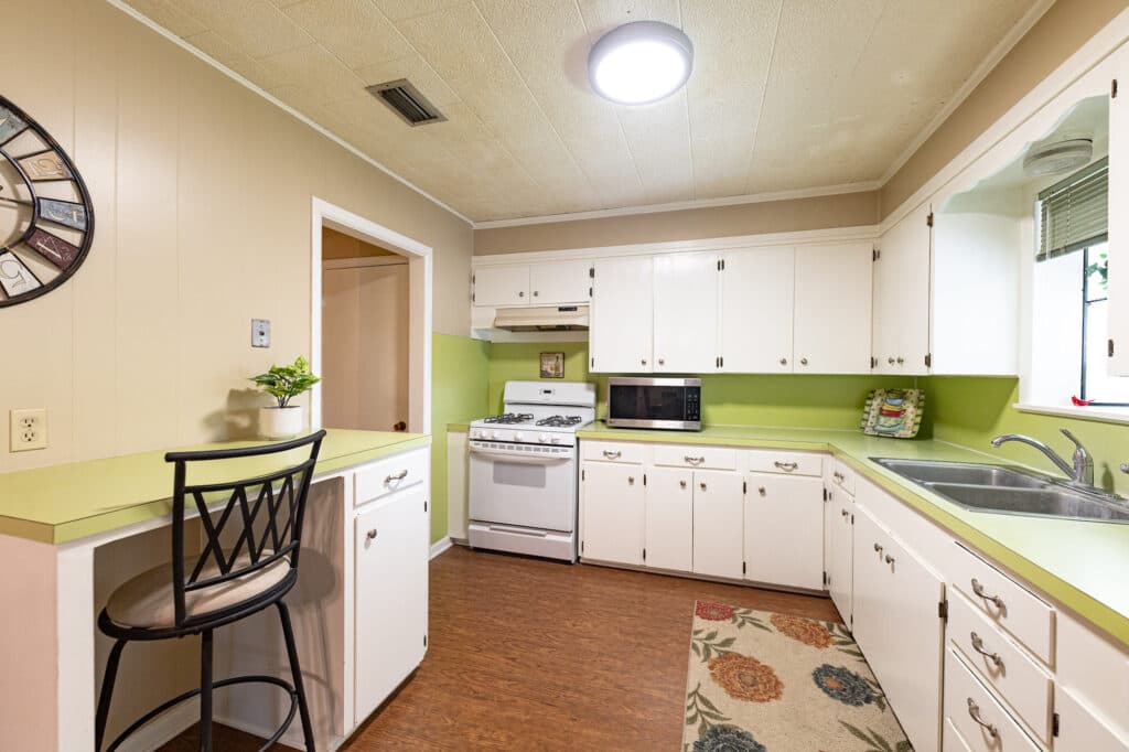 604 St. Ludmila St. Shiner — public listing photo 17