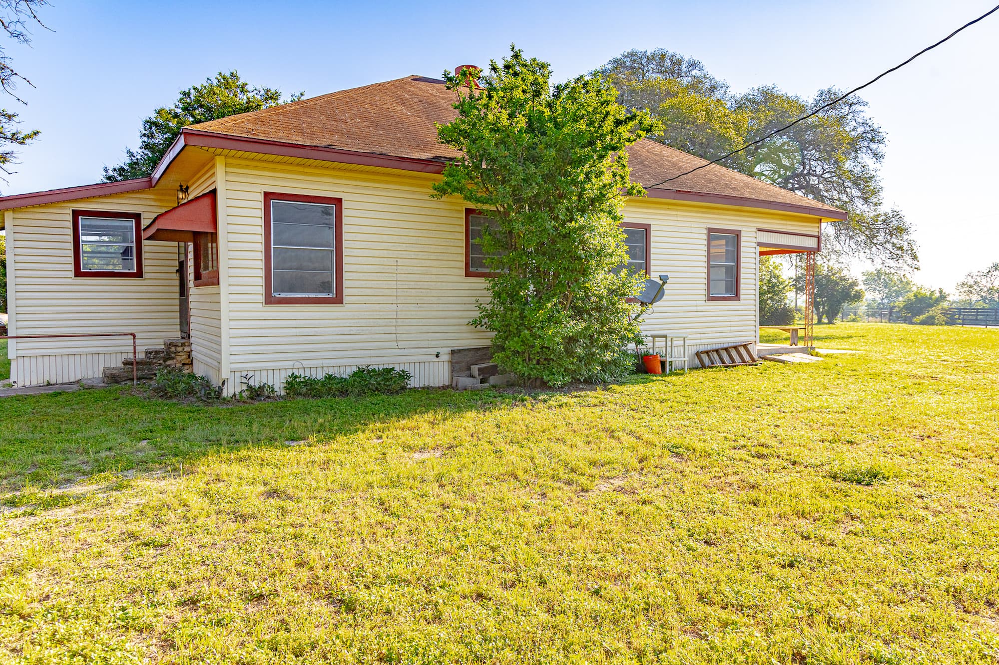 668 Fm 443, Yoakum, Texas, 77995-4865 DeWitt County — public listing photo 17