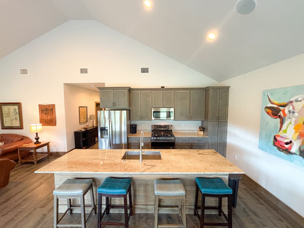 7121 CR 125, Hallettsville, TX — public listing photo 12